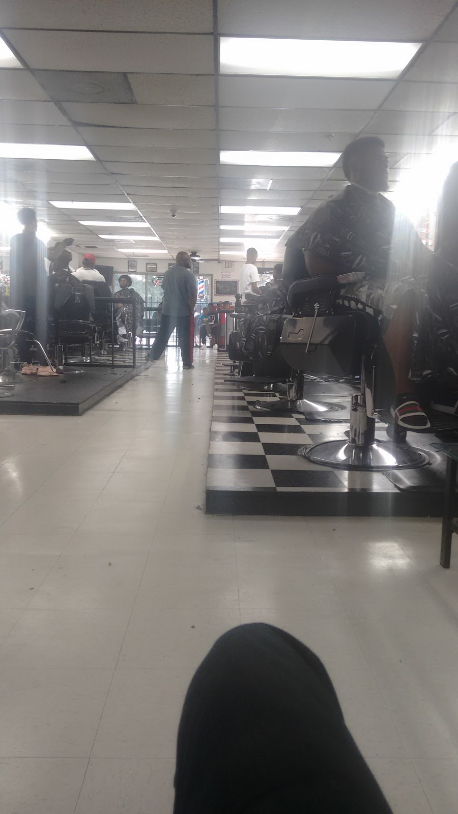 Diamond Cuts Barber Studio, Llc | 6030 GA-85, Riverdale, GA 30274, USA | Phone: (678) 720-2913