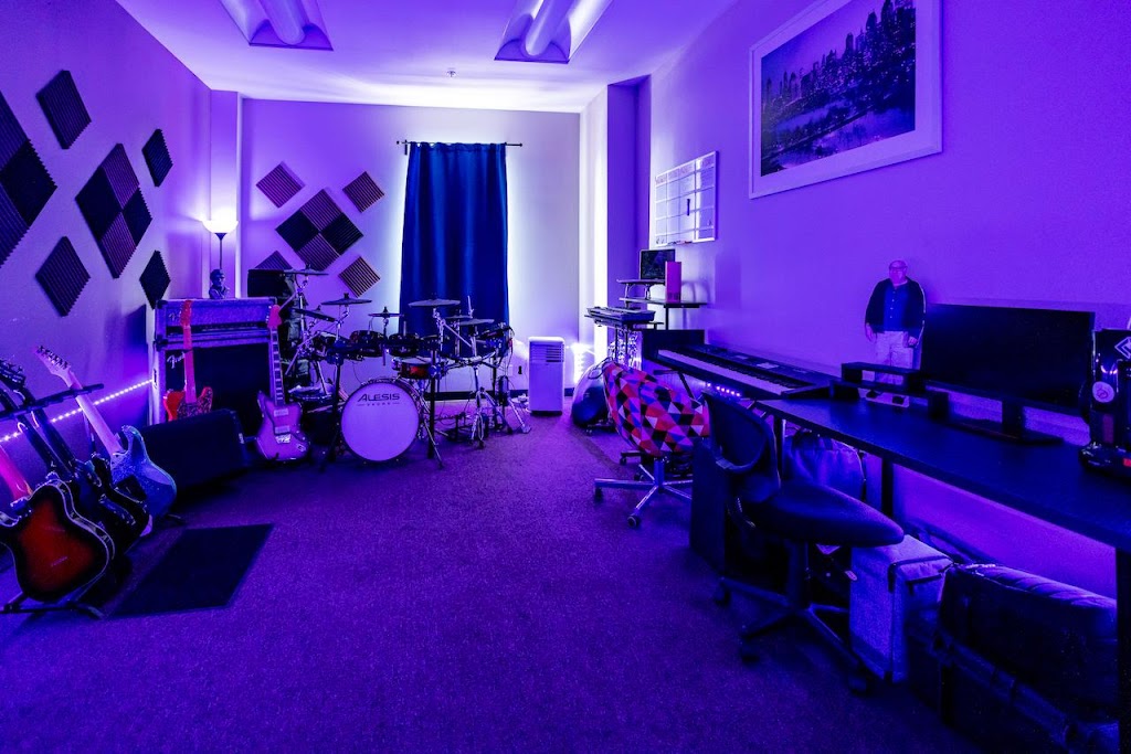 Lockout Music Studios | 1919 Apple St, Oceanside, CA 92054, USA | Phone: (714) 716-5002