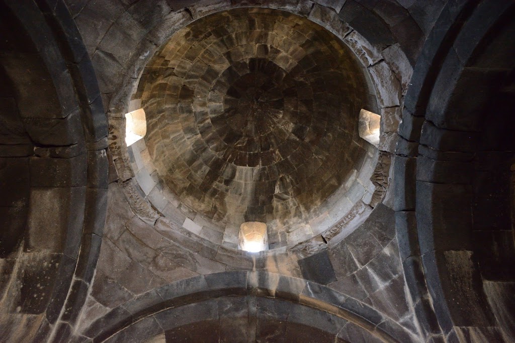 Vahramashen Church | 96QH+3CV, Amberd Road, Antarut, Armenia | Phone: 093 966059