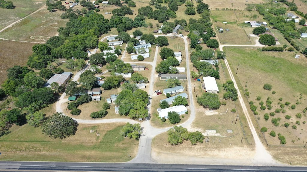 Sun Country Mobile Home Park | 170 Sunny Loop, La Vernia, TX 78121, USA | Phone: (512) 200-4664