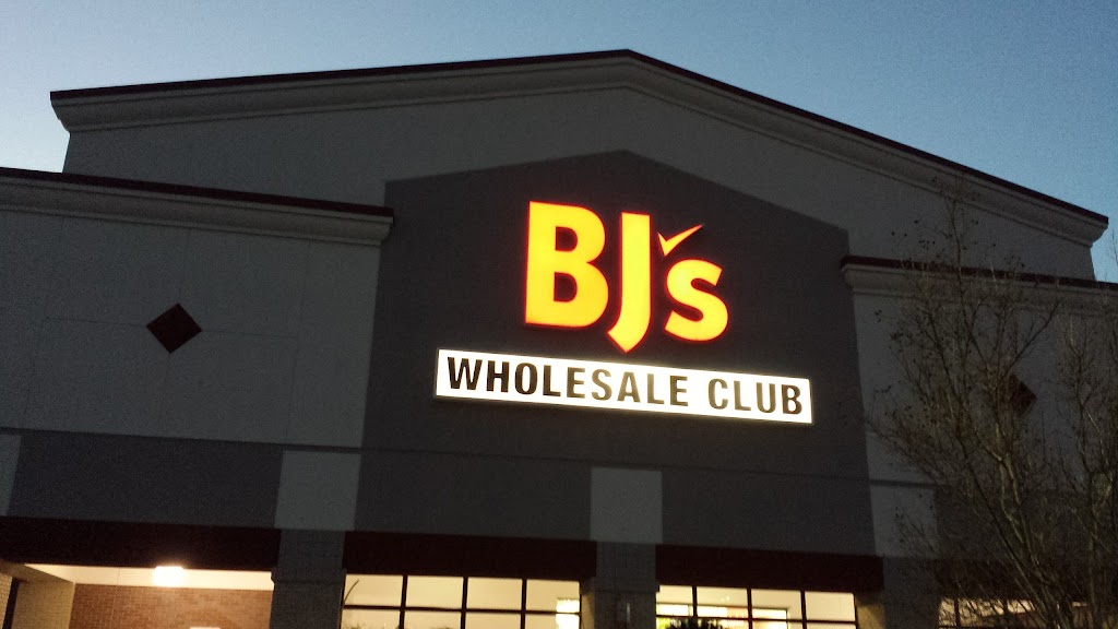 BJs Wholesale Club | 1320 Starling Dr, Richmond, VA 23229, USA | Phone: (804) 727-3500