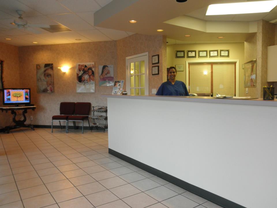 Royal Dental Corporate Headquarters | 1437 Hwy 6 STE 300, Sugar Land, TX 77478, USA | Phone: (713) 877-0697
