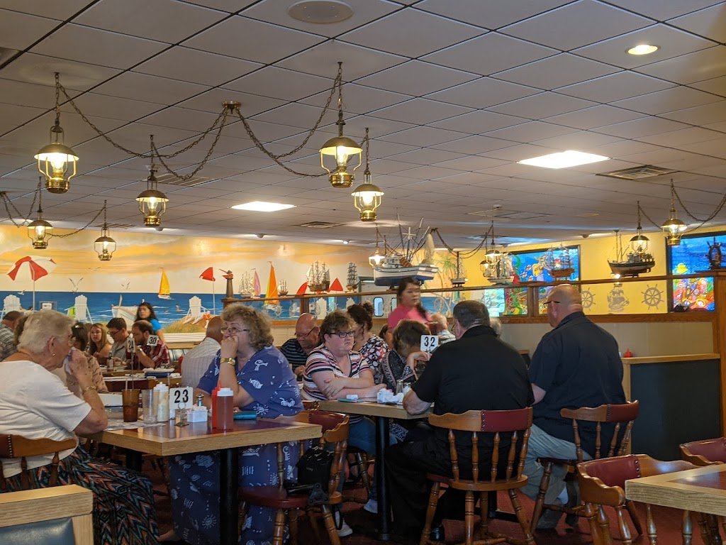 Mayflower Seafood Restaurant | 2200 N Fayetteville St, Asheboro, NC 27203, USA | Phone: (336) 672-3474