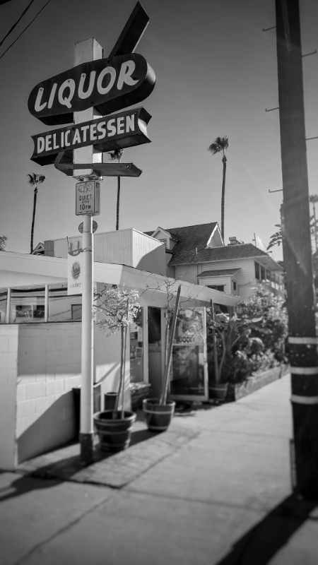 Granada Deli & Liquor | 12 Granada Ave, Long Beach, CA 90803 | Phone: (562) 438-4724