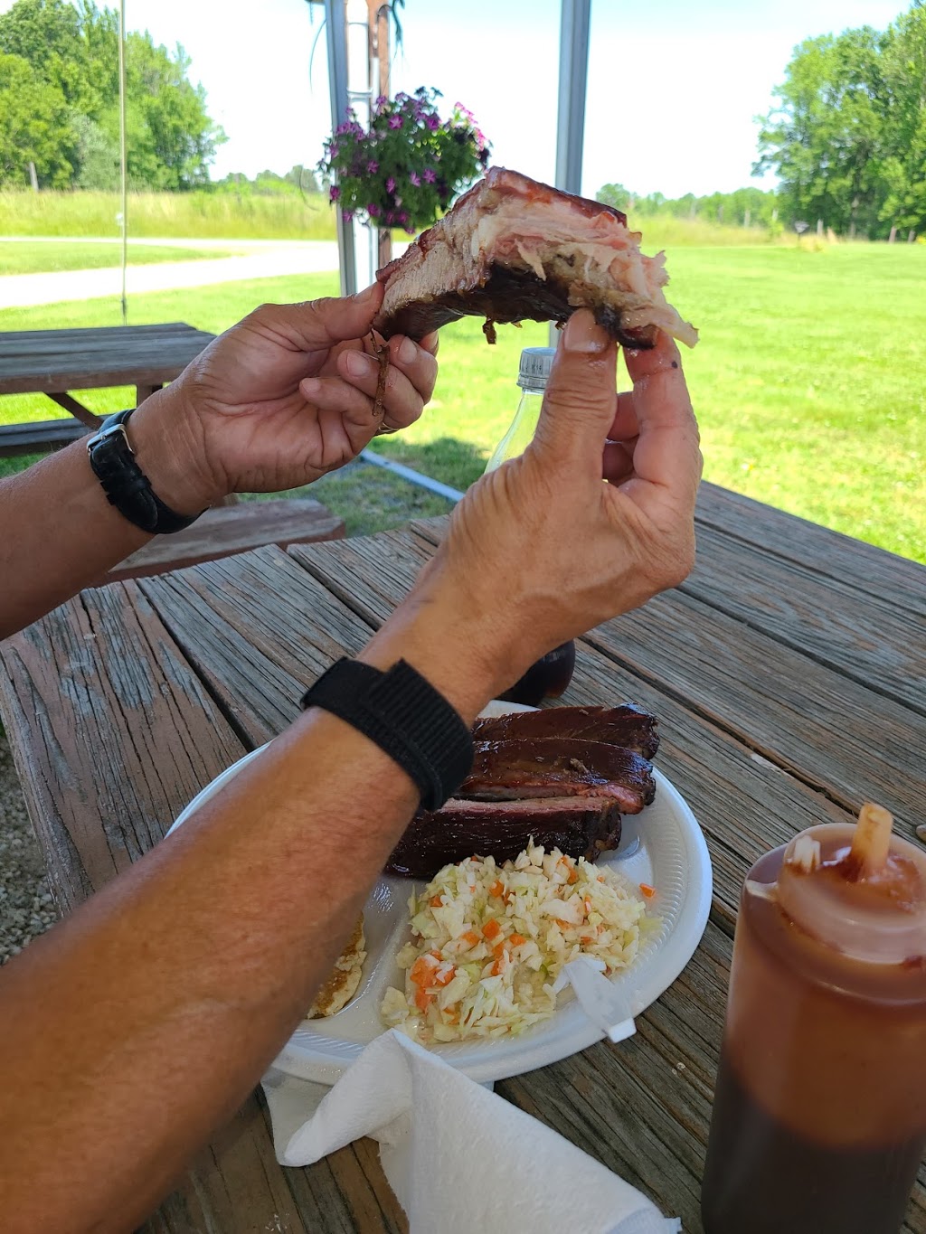 Heads BBQ | 1055 Dorris Winters Rd, Chapmansboro, TN 37035, USA | Phone: (615) 247-8621