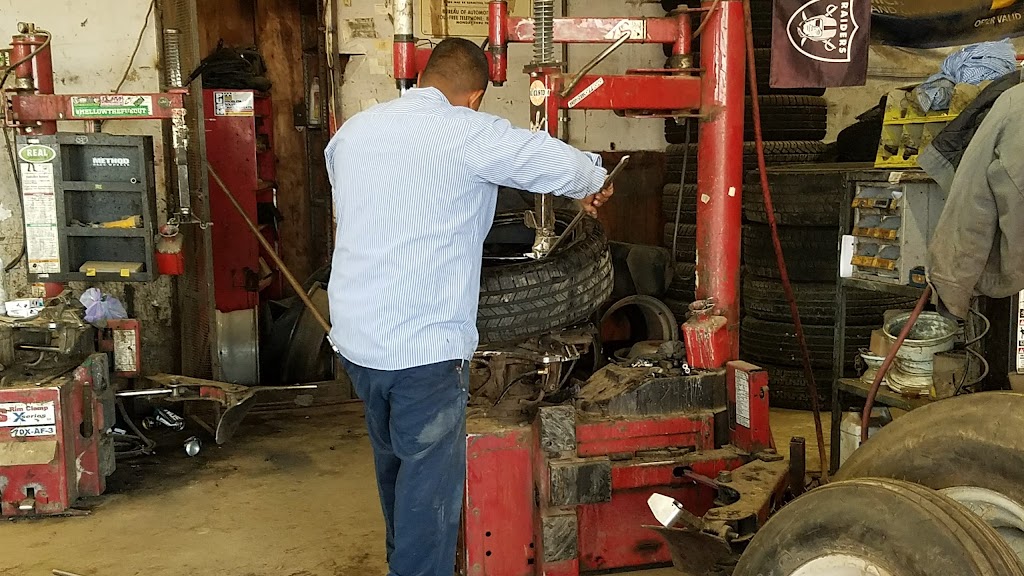 Wallys Tire & Wheel | 1020 N Madera Ave, Kerman, CA 93630, USA | Phone: (559) 846-6621