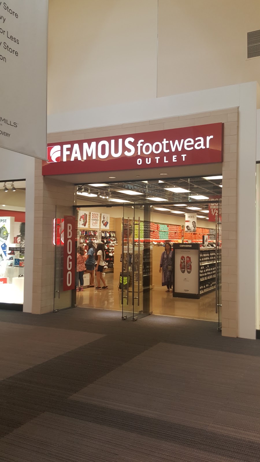 Famous Footwear | 3000 Grapevine Mills Pkwy Suite 250, Grapevine, TX 76051, USA | Phone: (469) 455-8807