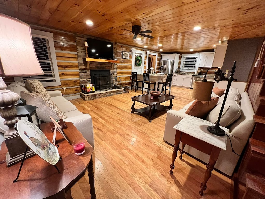 Hemlock Hideaway at Red River Gorge | 108 Cr-1068, Clay City, KY 40312, USA | Phone: (502) 551-9396