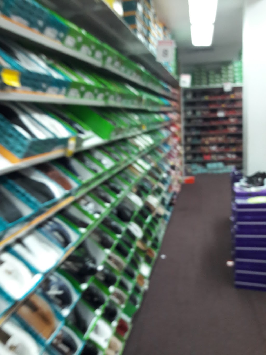 Fabco Shoes | 11918 Liberty Ave, South Richmond Hill, NY 11419, USA | Phone: (718) 641-1884