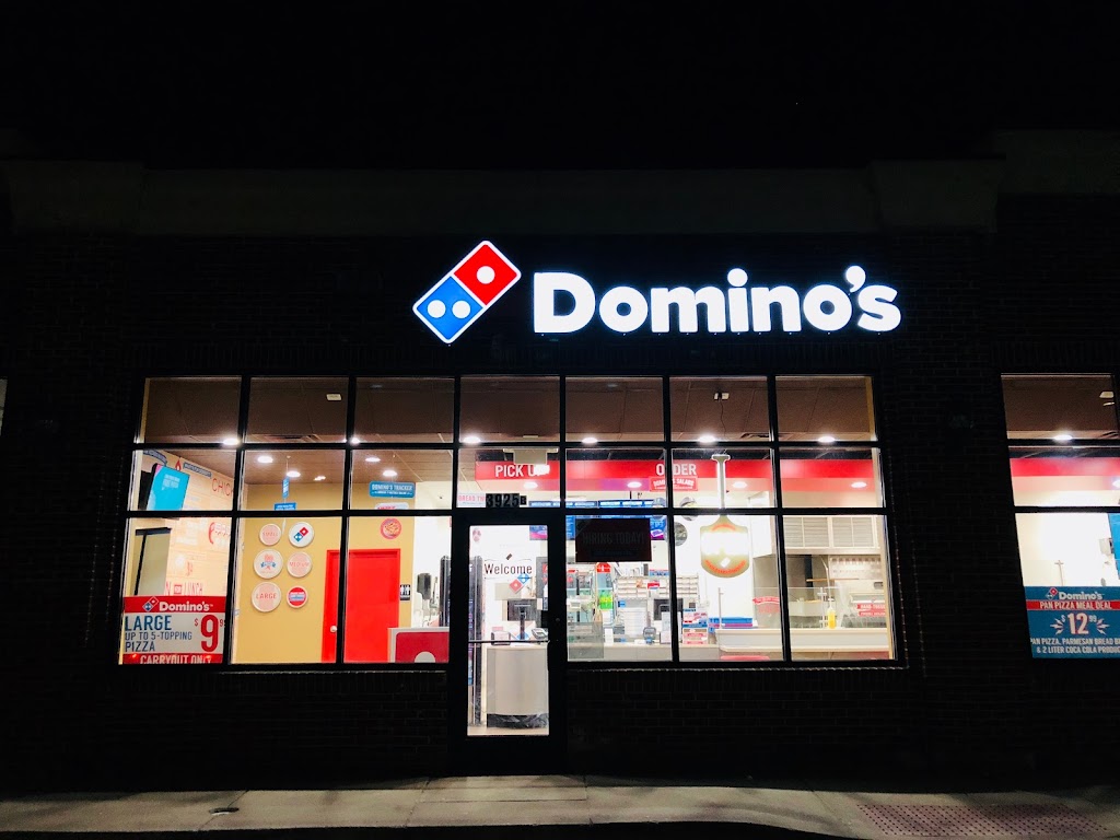 Dominos Pizza | 3925 Elizabeth Lake Rd Ste B, Waterford Twp, MI 48328, USA | Phone: (248) 681-8700