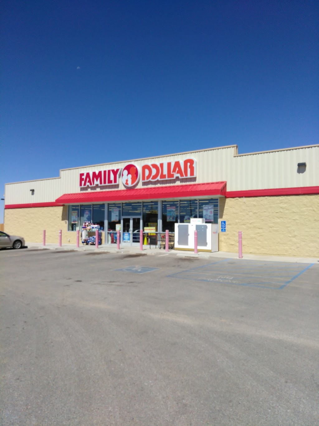 Family Dollar | 727 Meadow Lake Rd, Los Lunas, NM 87031 | Phone: (505) 737-6624