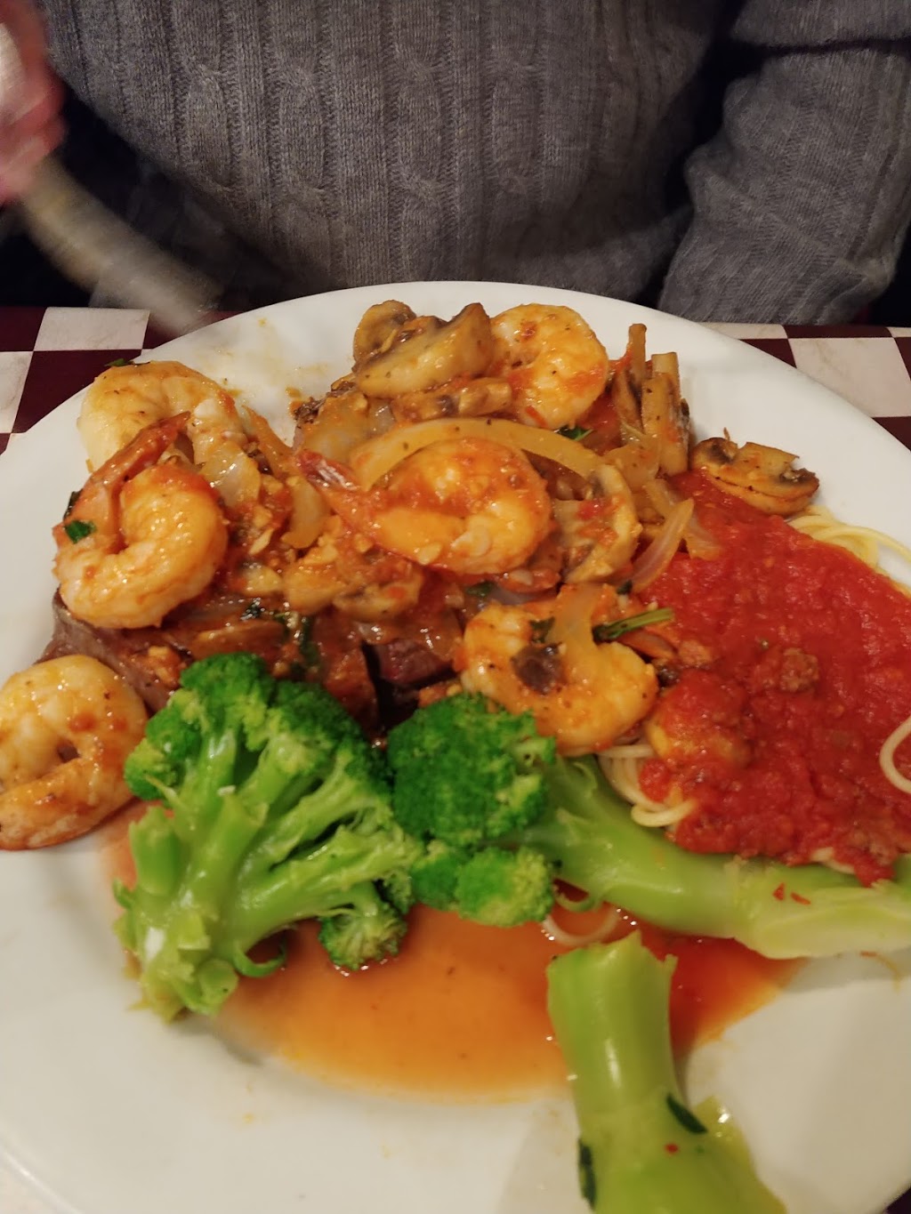 DiCiccos Italian Restaurant | 2221 W Shaw Ave, Fresno, CA 93711, USA | Phone: (559) 221-6338