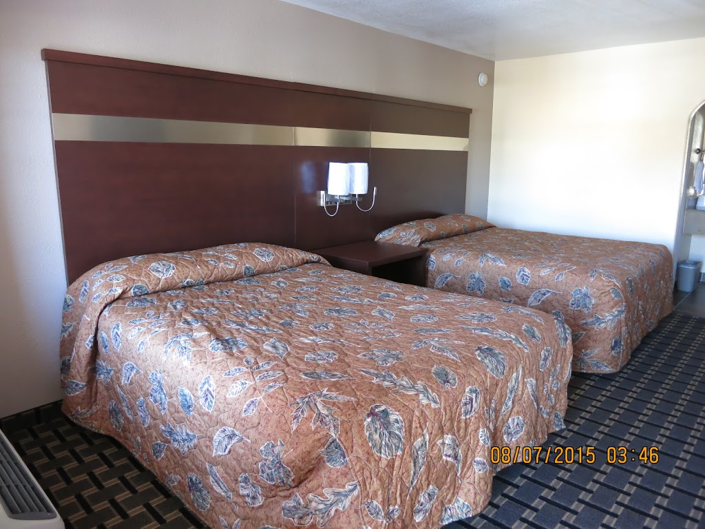 Taylor Village Inn and Suites | 1907 N Main St, Taylor, TX 76574, USA | Phone: (512) 352-0066