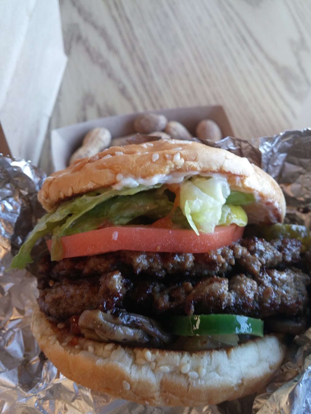 Five Guys | 6623 N Riverside Dr, Fresno, CA 93722, USA | Phone: (559) 650-0464