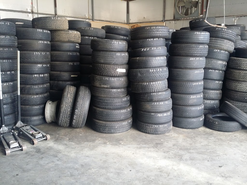 Deleon tire shop | 939 E Henderson St, Cleburne, TX 76031, USA | Phone: (817) 793-7895
