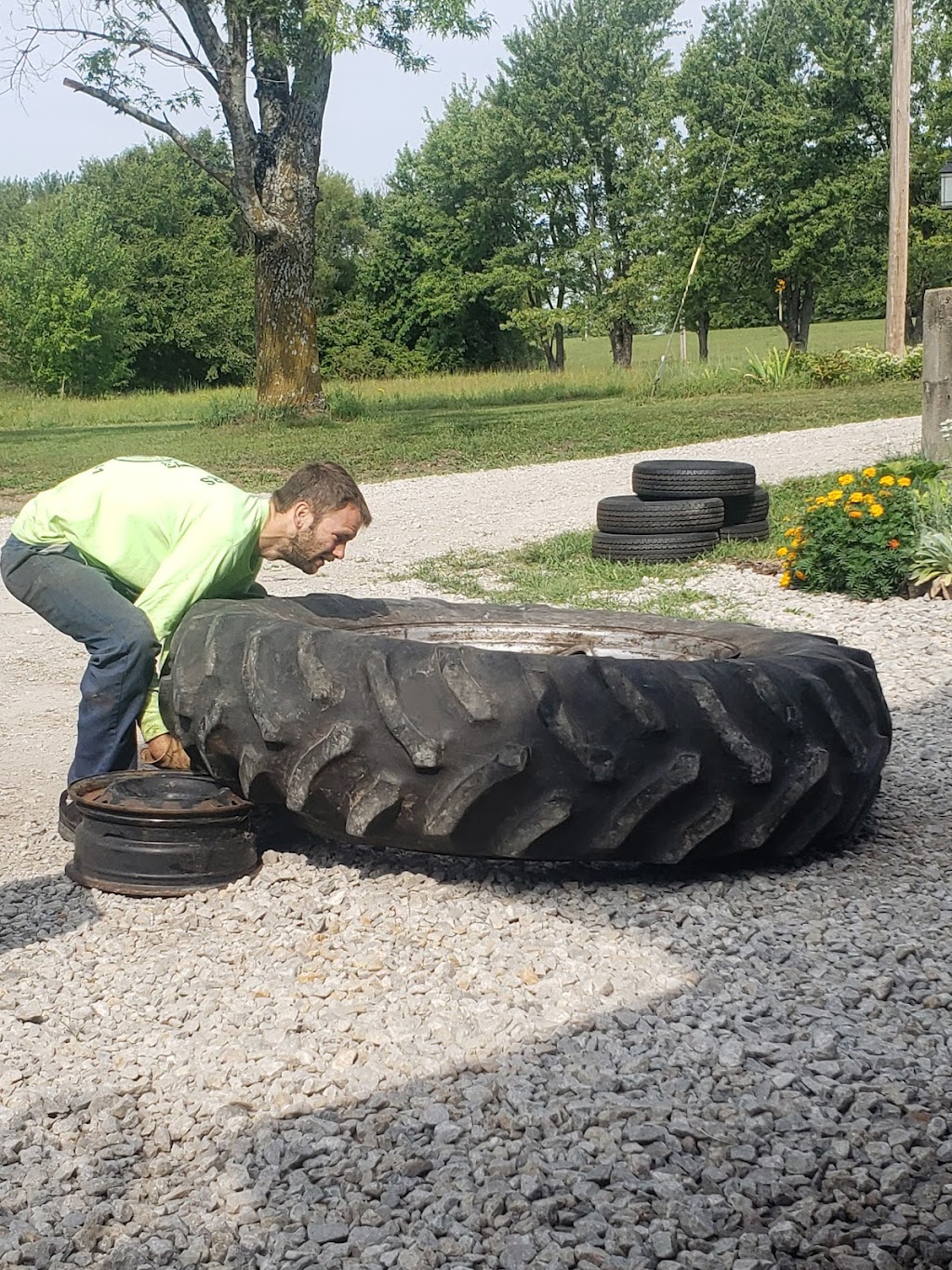 Tire Guy Daves | 21881 Linwood Rd, Linwood, KS 66052, USA | Phone: (816) 896-4540