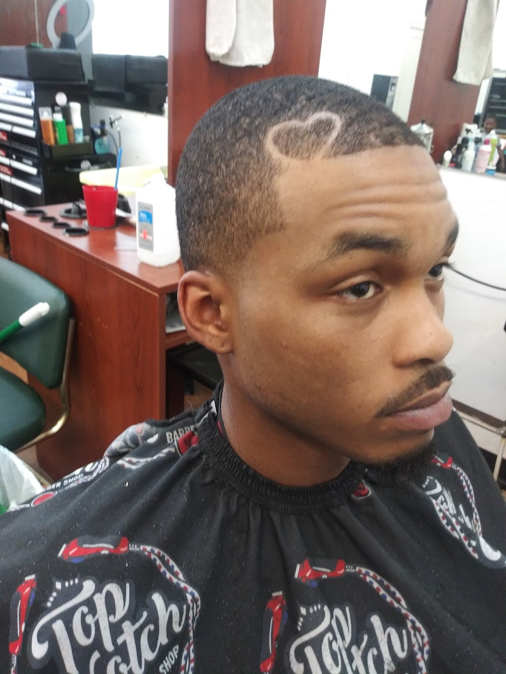 Top Notch Barber Shop | 1495 Aster Ave, Akron, OH 44301, USA | Phone: (330) 962-7343
