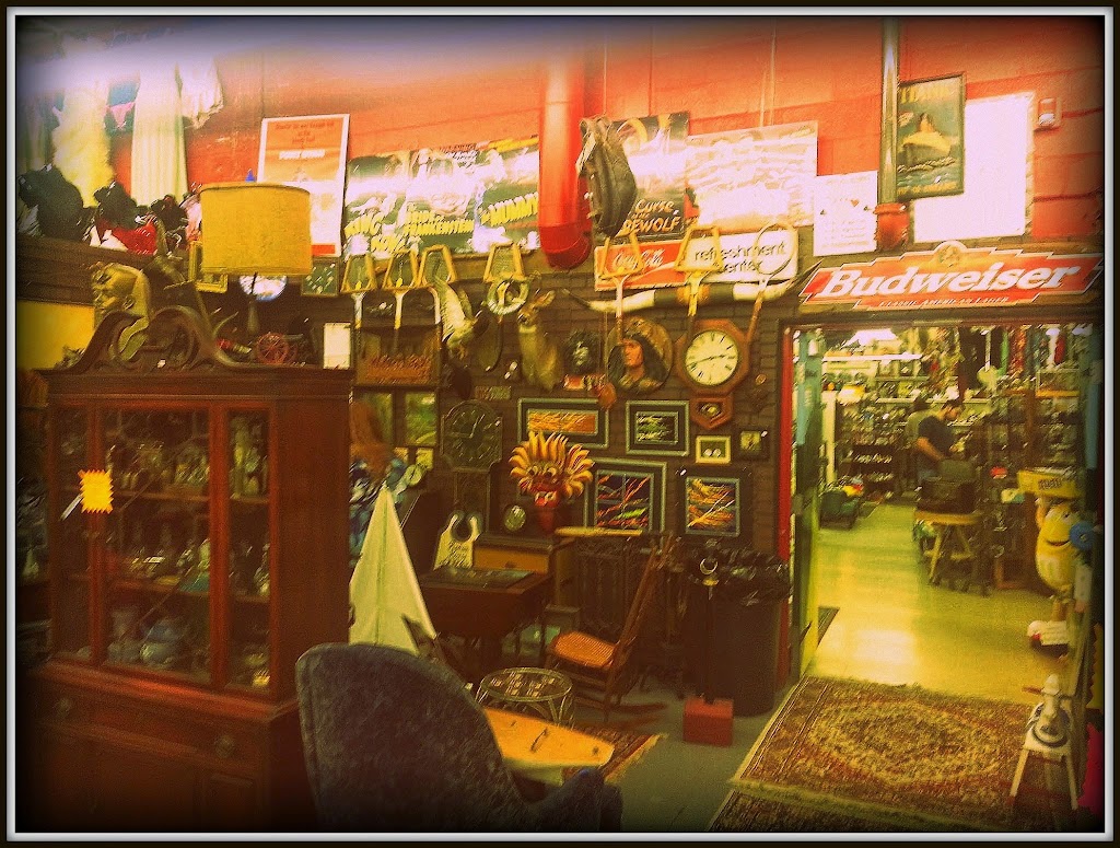 Frankly Antiques | 2045 Dixie Hwy, Waterford Twp, MI 48328, USA | Phone: (248) 390-2568