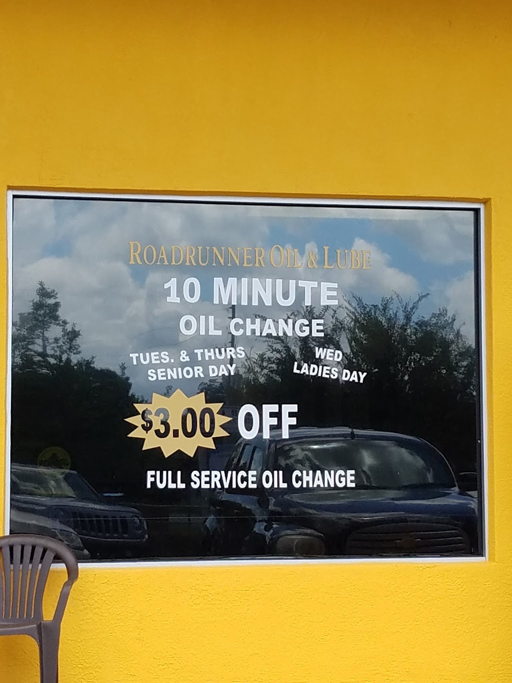 Roadrunner Oil & Lube Center | 38031 North Ave, Zephyrhills, FL 33542, USA | Phone: (813) 782-1116