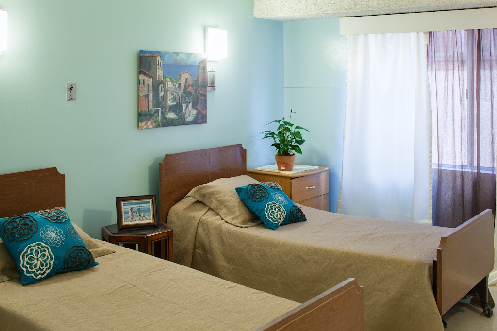 Meadowbrook Manor | 3951 East Blvd, Los Angeles, CA 90066, USA | Phone: (310) 391-8266