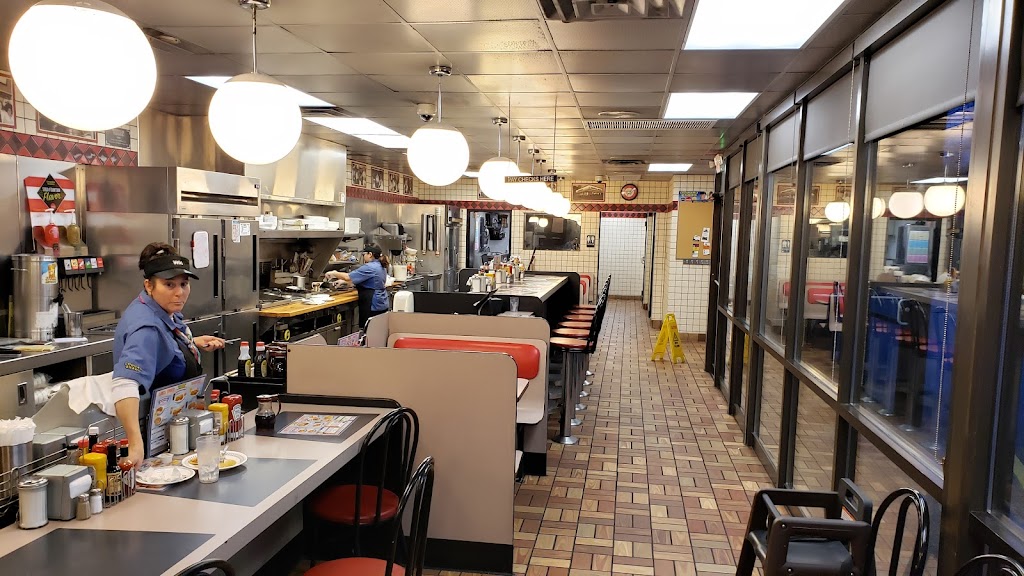 Waffle House | 188 S Dixie Blvd, Radcliff, KY 40160, USA | Phone: (270) 351-5400