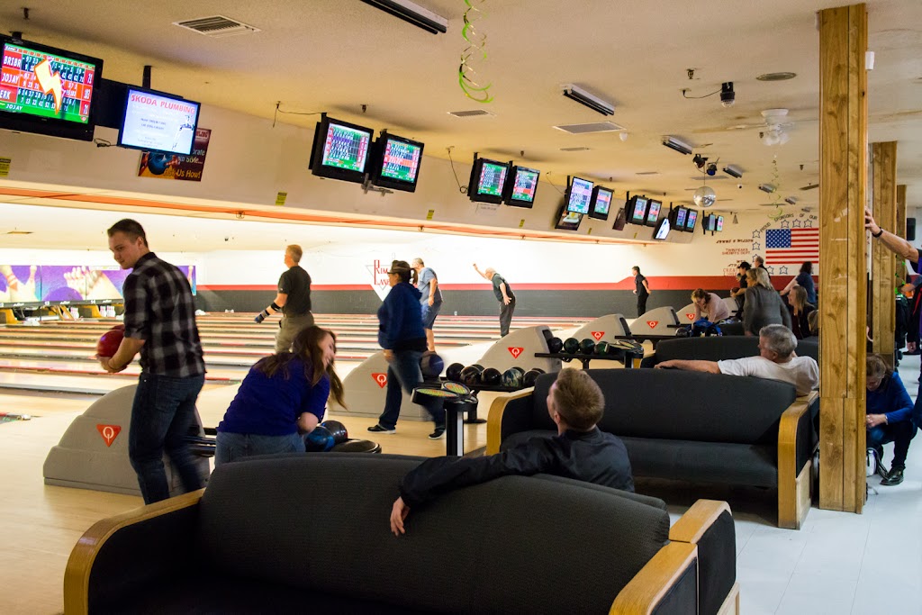 Rim Bowling & Entertainment Center | 23991 Lake Dr, Crestline, CA 92325, USA | Phone: (909) 338-5550