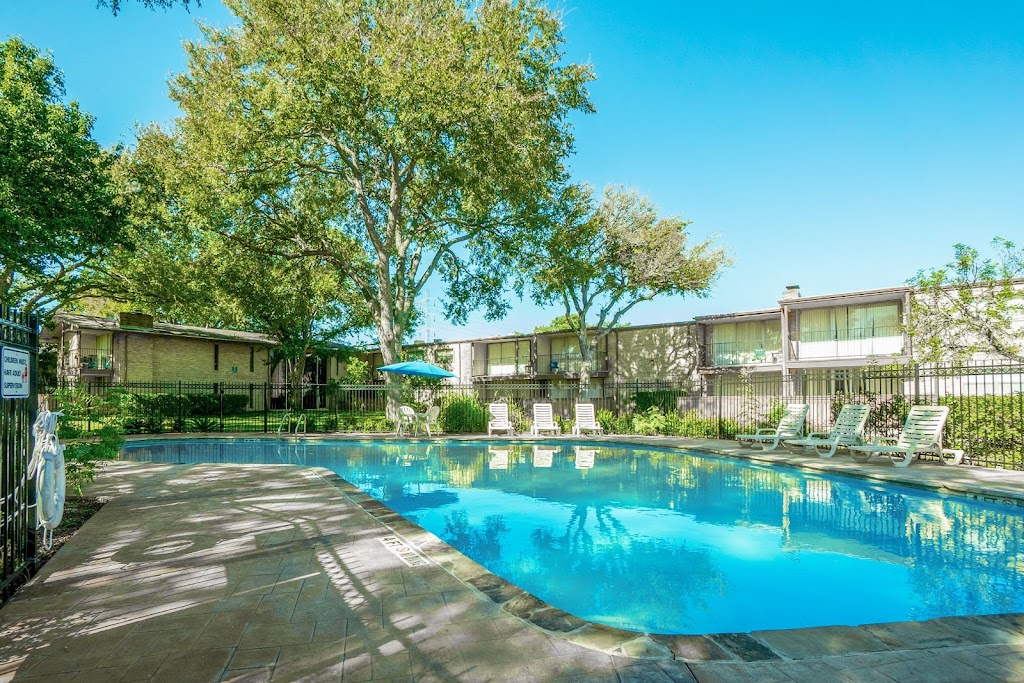 Gold Talon Apartments | 149 Village Green, Universal City, TX 78148, USA | Phone: (210) 658-6379