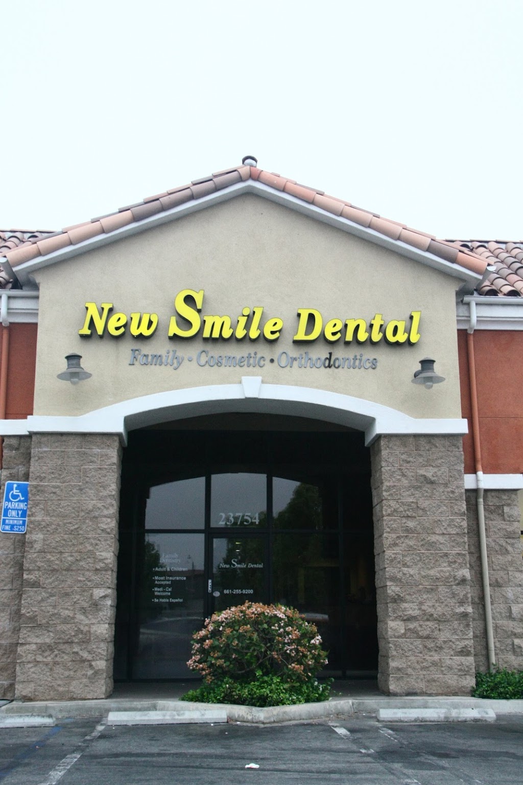 Smile Center - Santa Clarita | 23754 Newhall Ave, Santa Clarita, CA 91321, USA | Phone: (661) 255-9200