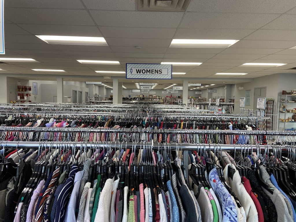 Goodwill | 825 Center Rd, Avon, OH 44011, USA | Phone: (440) 937-3305