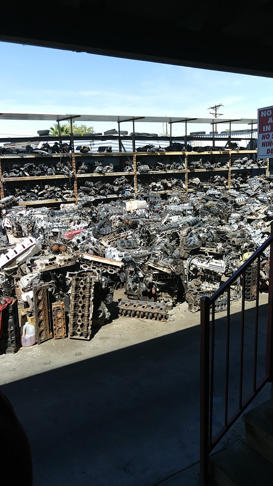 Payless Salvage Auto Parts | 2121 W Broadway Rd, Phoenix, AZ 85041, USA | Phone: (602) 243-1991