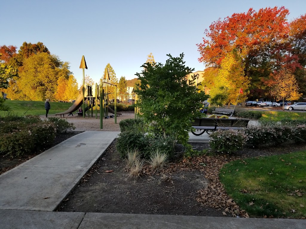 Piccadilly Park | Costa Cir W, Wilsonville, OR 97070, USA | Phone: (503) 783-7529