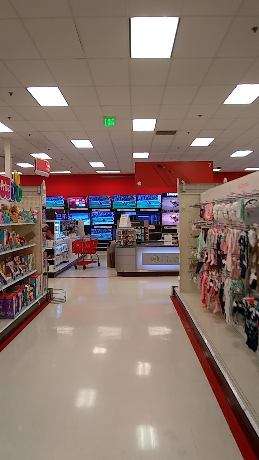 Target | 5555 Philadelphia St, Chino, CA 91710, USA | Phone: (909) 627-8433