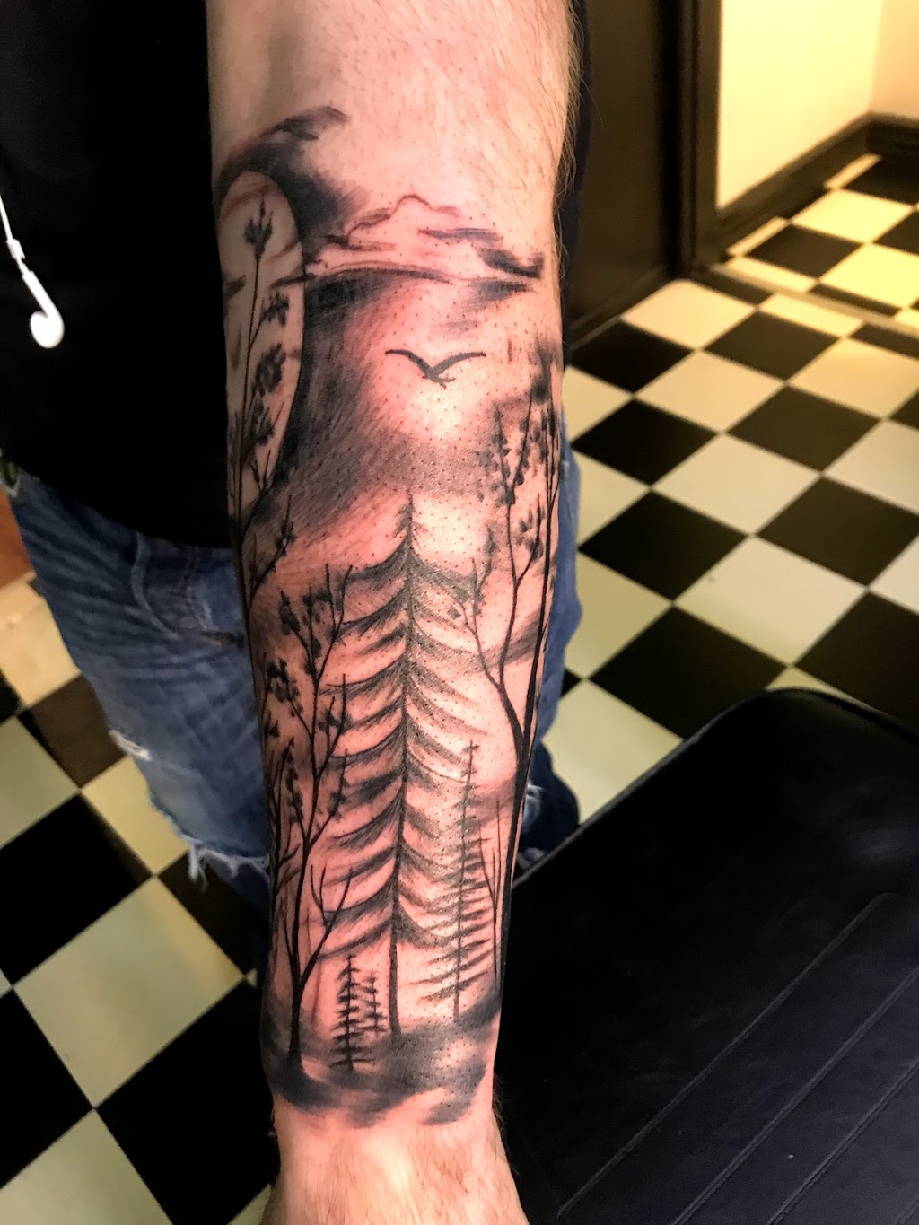 Glass Ink Tattoo | 2416 Pleasant Ave, Hamilton, OH 45015, USA | Phone: (513) 737-1629