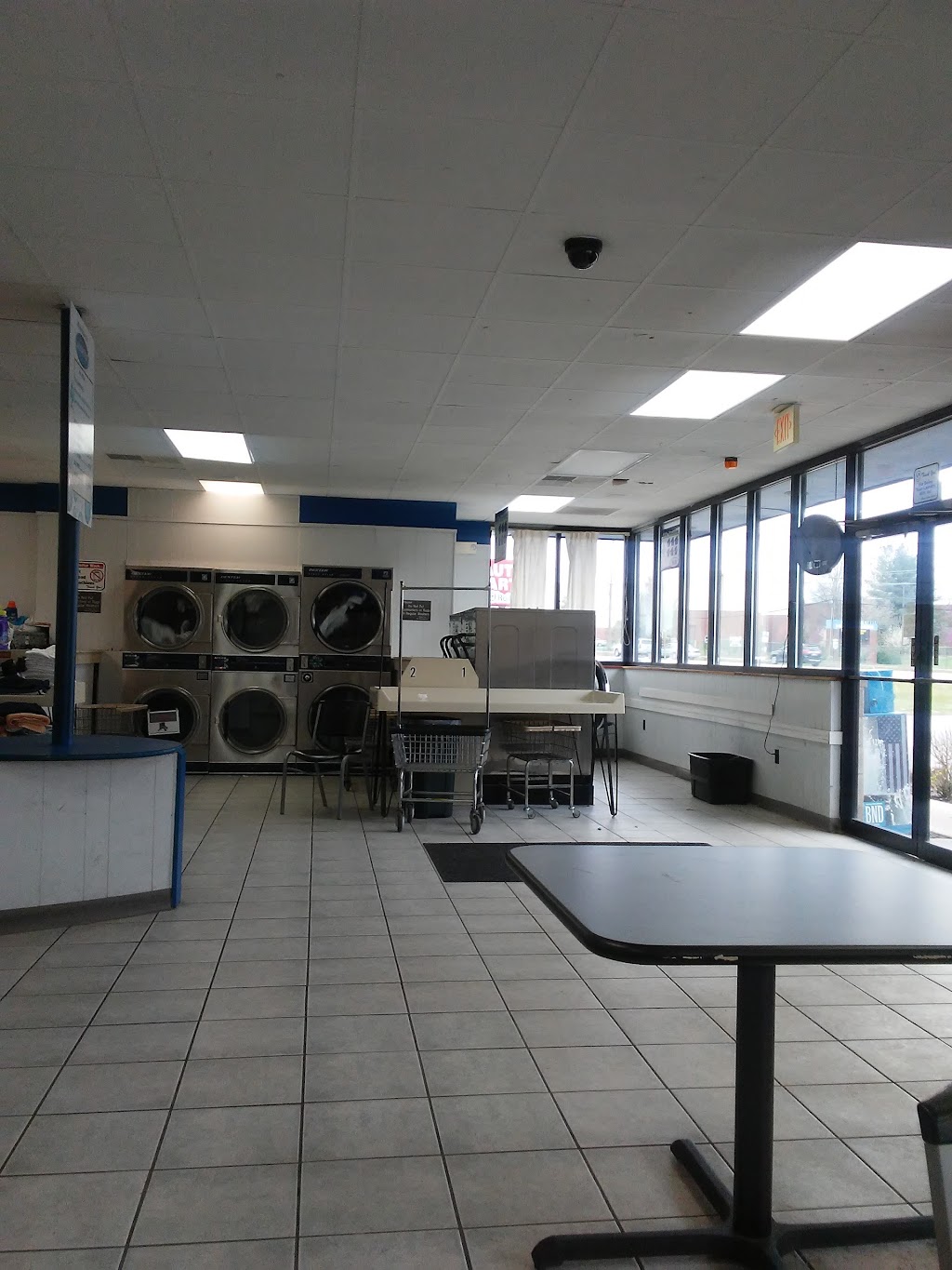 Belleville East Laundromat | 1008 Carlyle Ave, Belleville, IL 62221, USA | Phone: (618) 277-3469