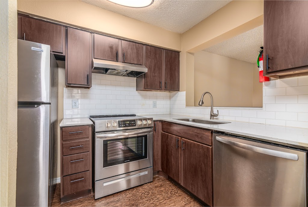 Creekside Apartment Homes | 6751 Westcreek Dr, Fort Worth, TX 76133, USA | Phone: (682) 730-6673