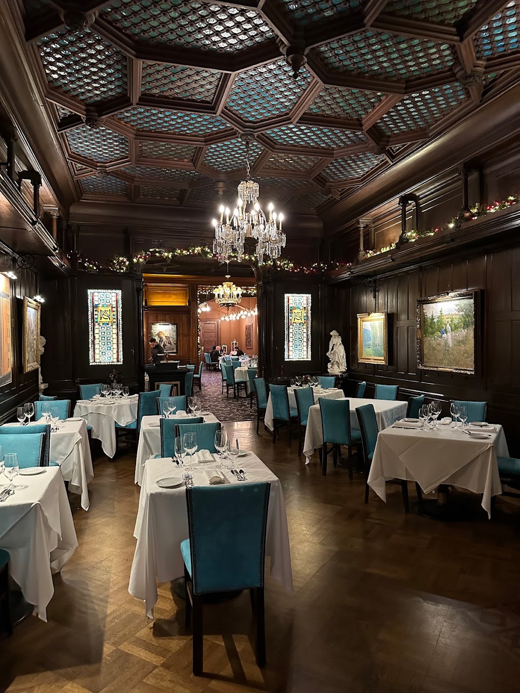 The National Arts Club | 15 Gramercy Pk S, New York, NY 10003, USA | Phone: (212) 475-3424