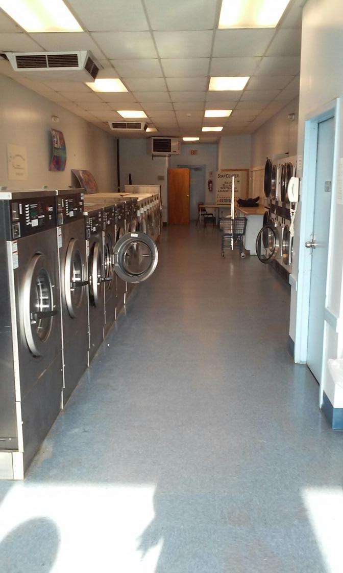 Olmsted Laundromat | Town and Country Villa Shopping Center, 7092 Columbia Rd, Olmsted Township, OH 44138, USA | Phone: (440) 793-6755