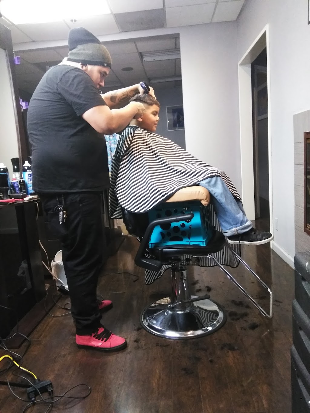 Diamond Barbershop & Hair Design | 1050 Ontario Mills Dr 2nd floor, Ontario, CA 91764, USA | Phone: (714) 362-4316