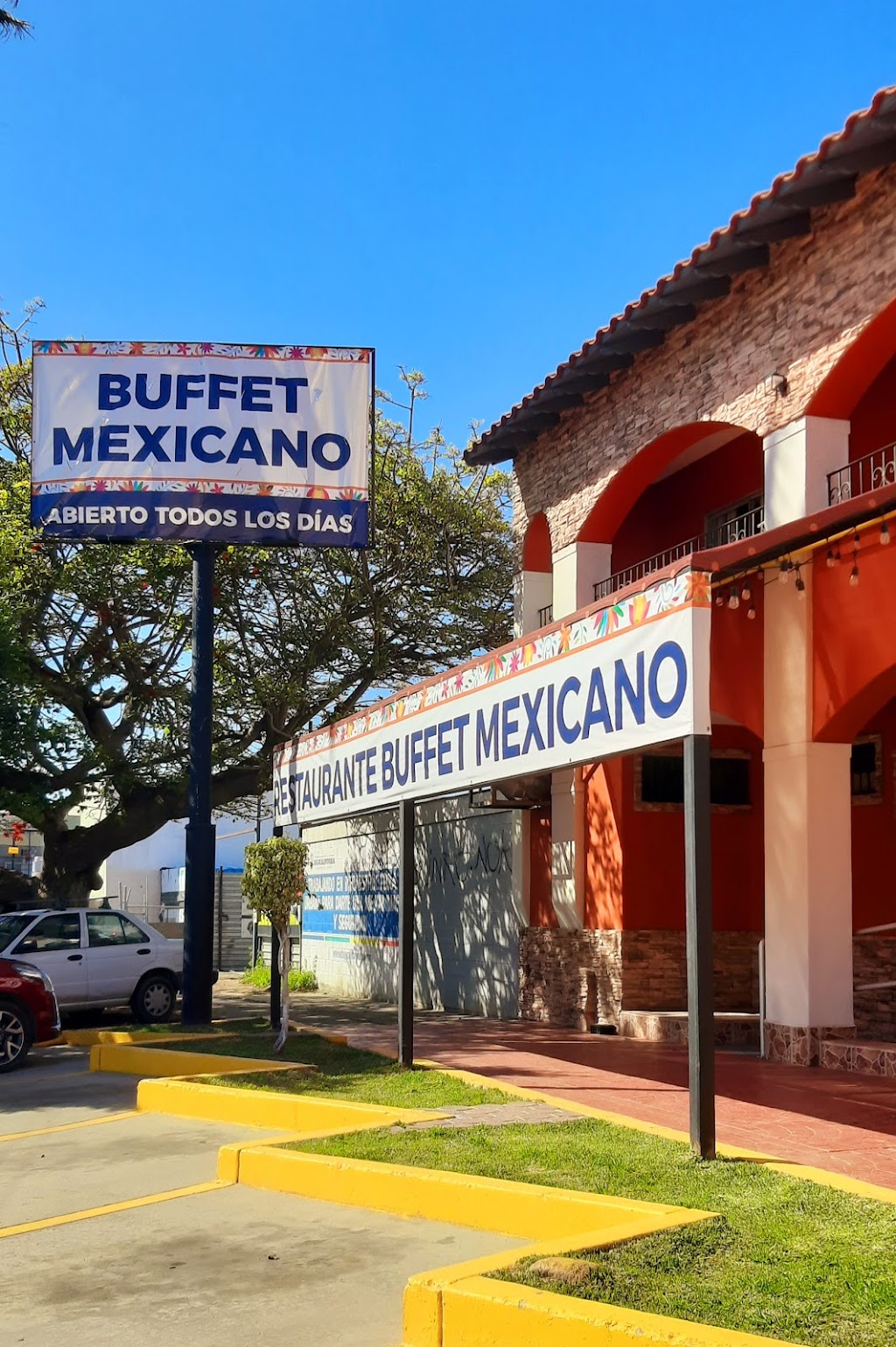 Habanero Restaurant | P.º Playas de Tijuana 116, Terrazas de Mendoza, 22504 Tijuana, B.C., Mexico | Phone: 664 680 9605