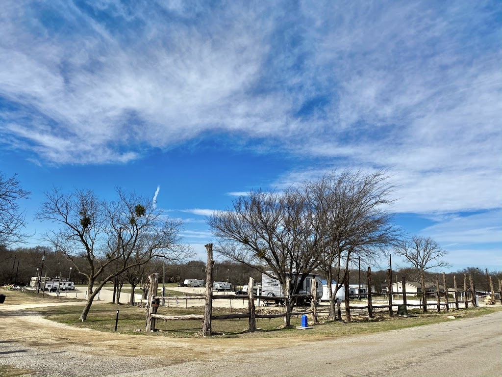Flying Pig RV Park | 13537 Brett Jackson Rd, Fort Worth, TX 76179, USA | Phone: (972) 677-3778