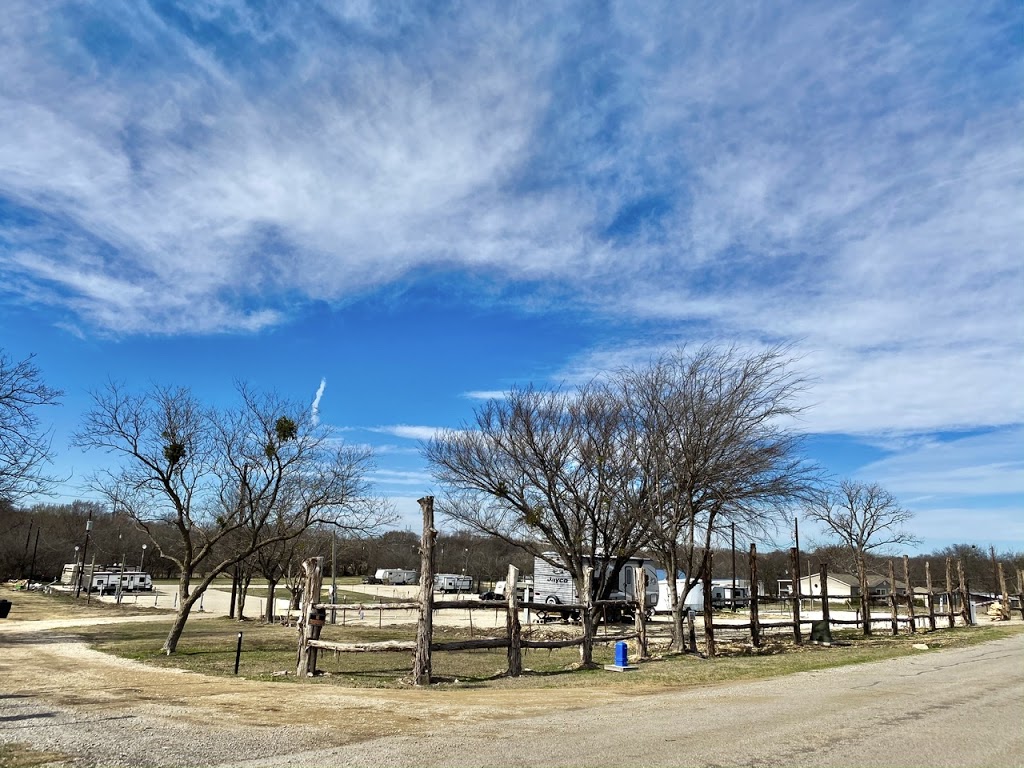 Flying Pig RV Park | 13537 Brett Jackson Rd, Fort Worth, TX 76179 | Phone: (972) 677-3778