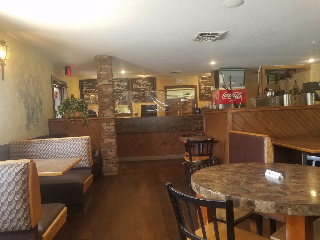 Gambinos Pizza | 339 S 1st St, Colwich, KS 67030, USA | Phone: (316) 796-1121