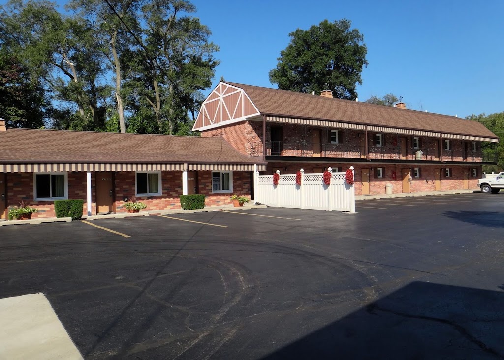 Fellows Creek Lodge Motel | 40064 Michigan Ave, Canton, MI 48188 | Phone: (734) 729-7666