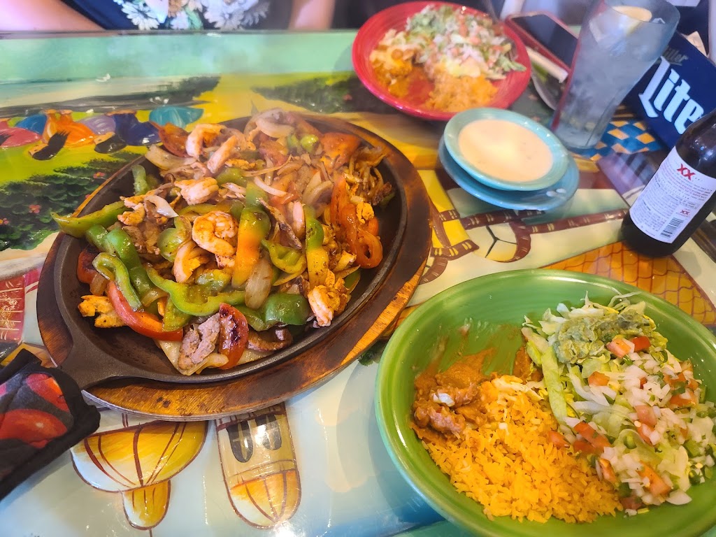 La Piñata Mexican Grill & Bar | 3731 Stone Creek Blvd, Cincinnati, OH 45251 | Phone: (513) 923-2733