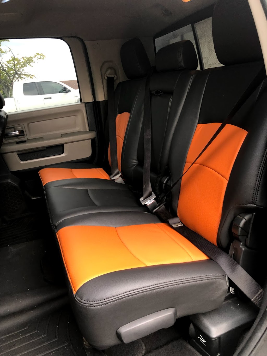 Ai Marine Upholstery | 401 Texas Ave, Round Rock, TX 78664 | Phone: (512) 246-2886