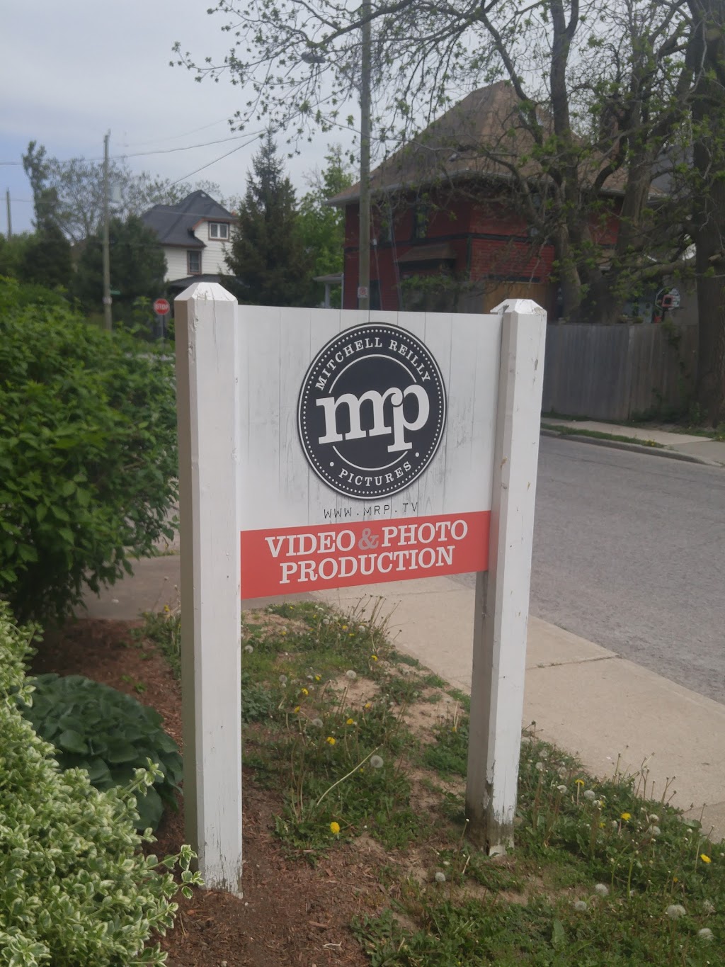 MRP Studios | 3 Lowell Ave C1, St. Catharines, ON L2R 2C7, Canada | Phone: (905) 641-8468