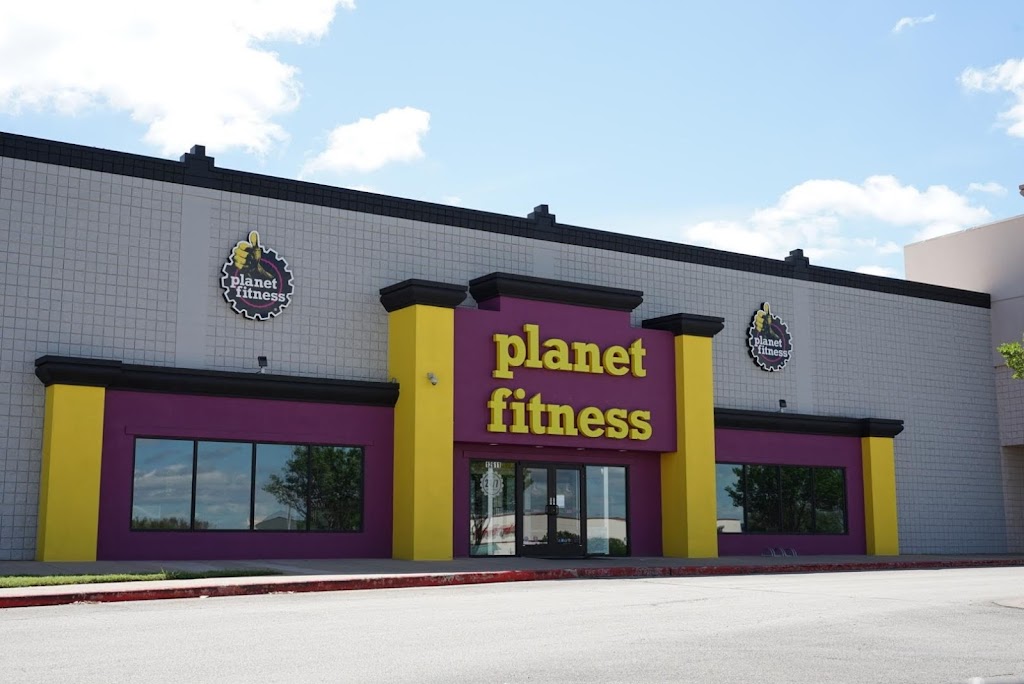 Planet Fitness | 12611 N Mopac Expy Ste 3, Austin, TX 78727, USA | Phone: (512) 993-2924