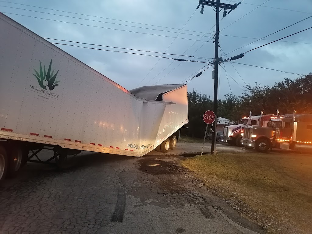 Sargents Wrecker Service | 3601 FM 51, Weatherford, TX 76085, USA | Phone: (817) 596-3566