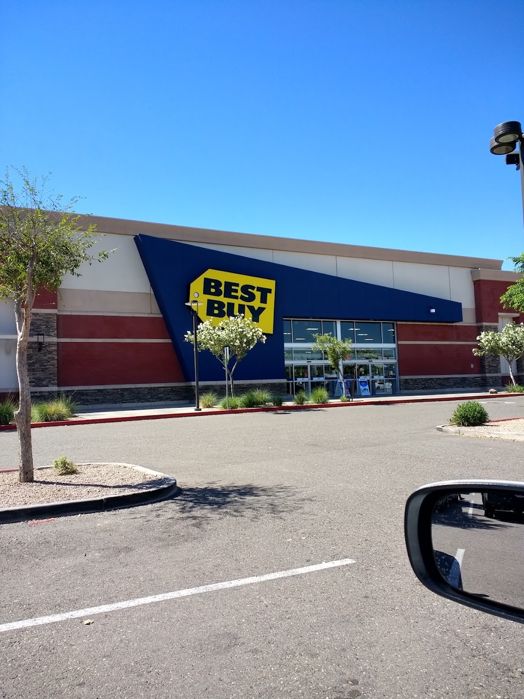 Best Buy | 10035 W McDowell Rd, Avondale, AZ 85392, USA | Phone: (623) 474-7150