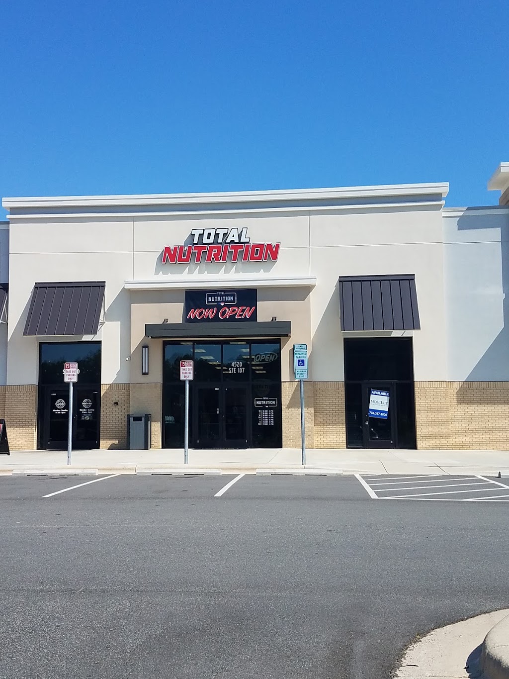 Total Nutrition Greensboro | 4520 W Wendover Ave Ste. 107, Greensboro, NC 27409, USA | Phone: (336) 285-8732